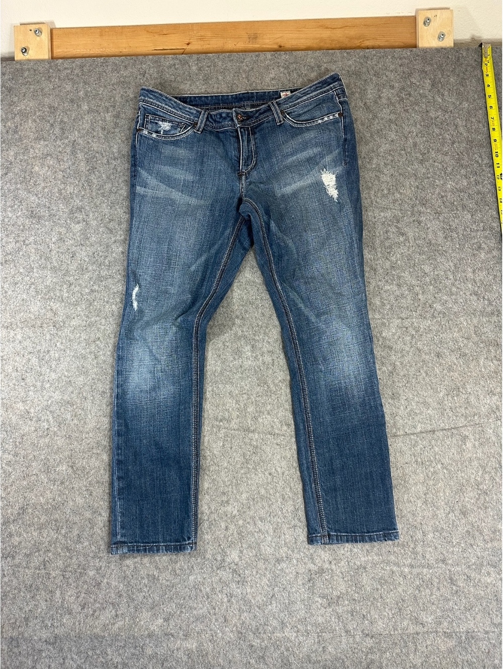 Peoples Liberation Jeans Tanya Womens Size 32 Star Pocket Distressed